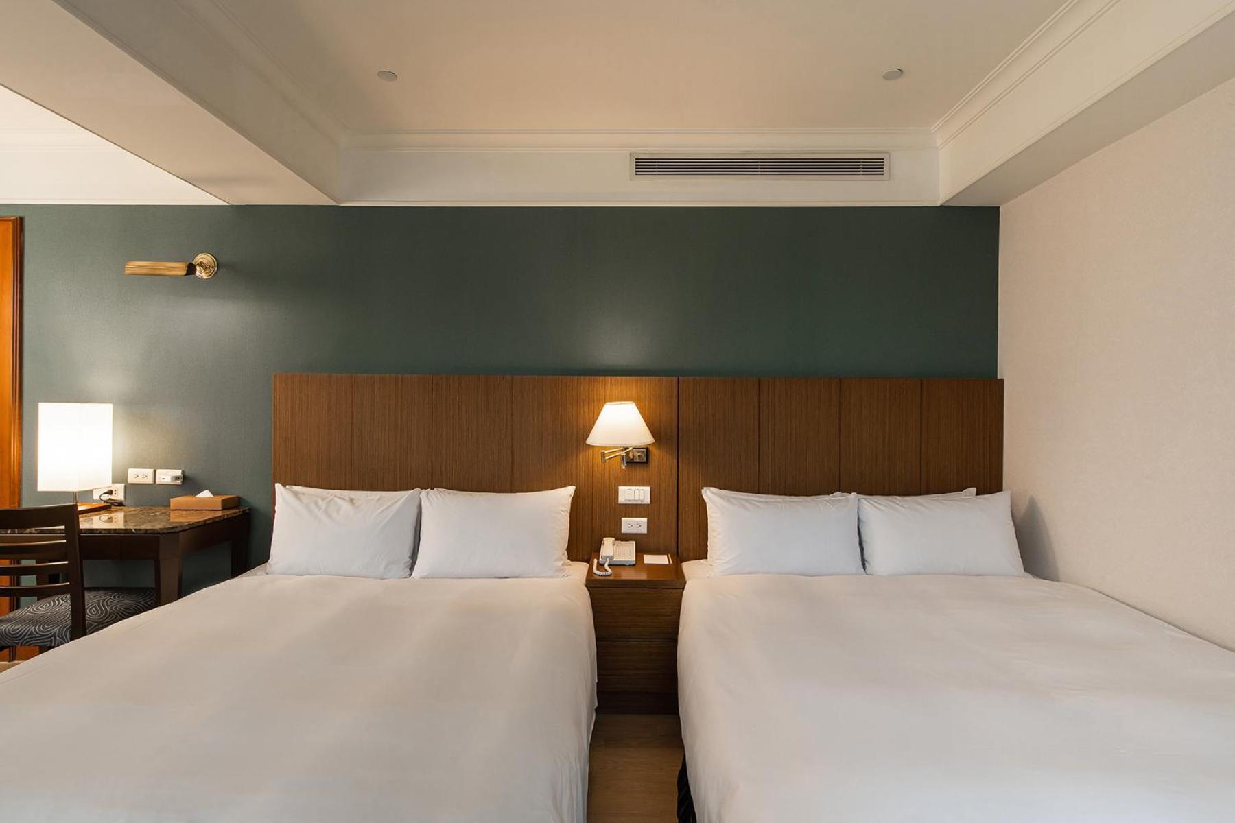 Hotel National Taichung Bagian luar foto
