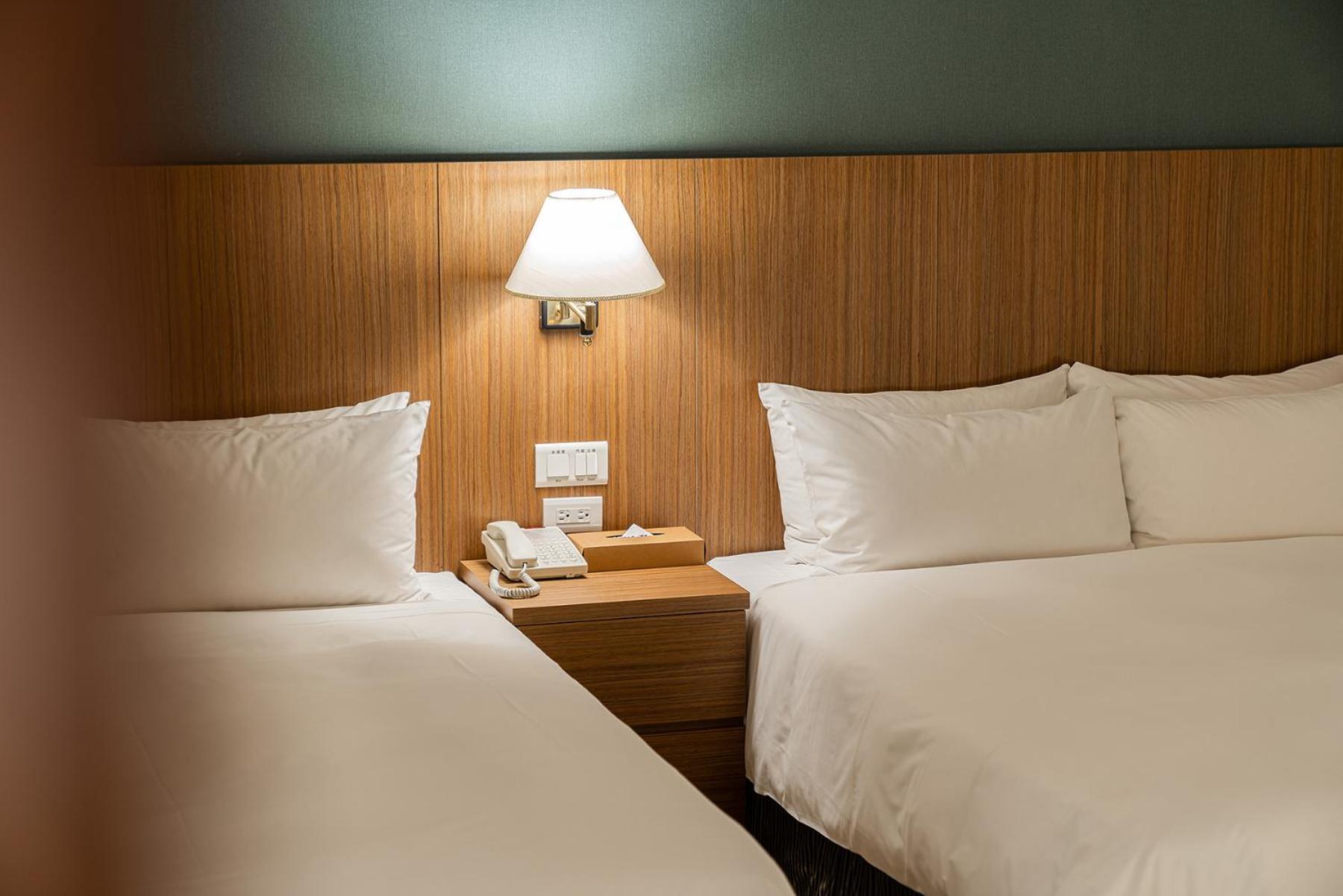 Hotel National Taichung Bagian luar foto