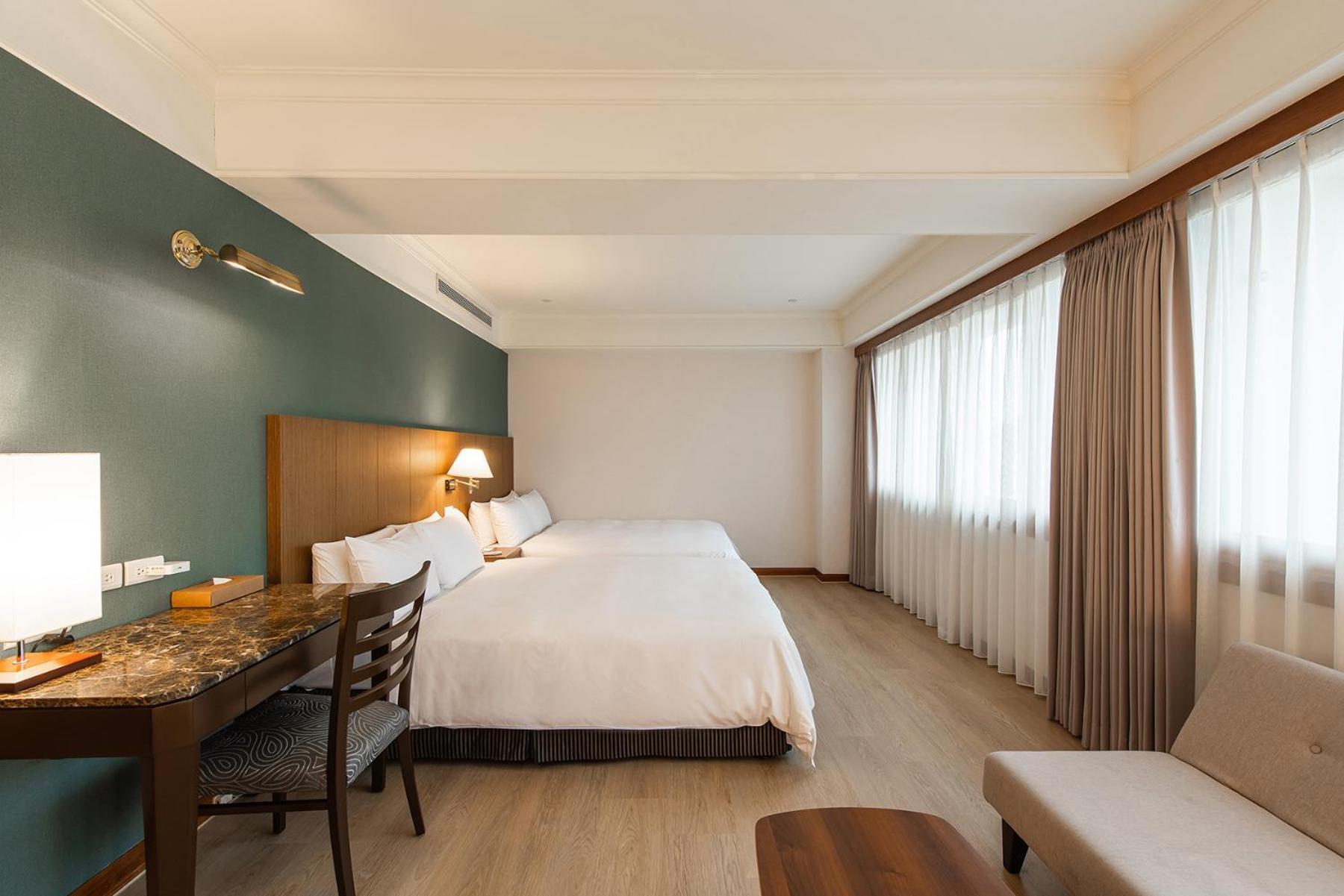 Hotel National Taichung Bagian luar foto