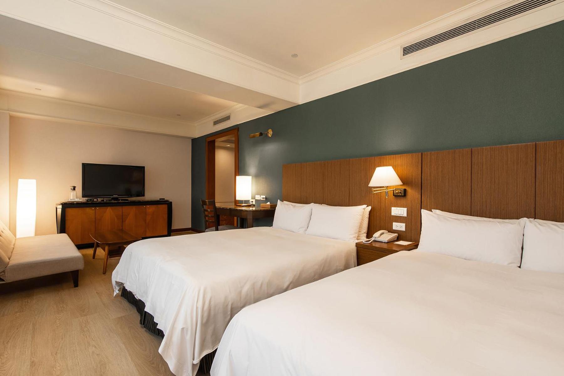 Hotel National Taichung Bagian luar foto
