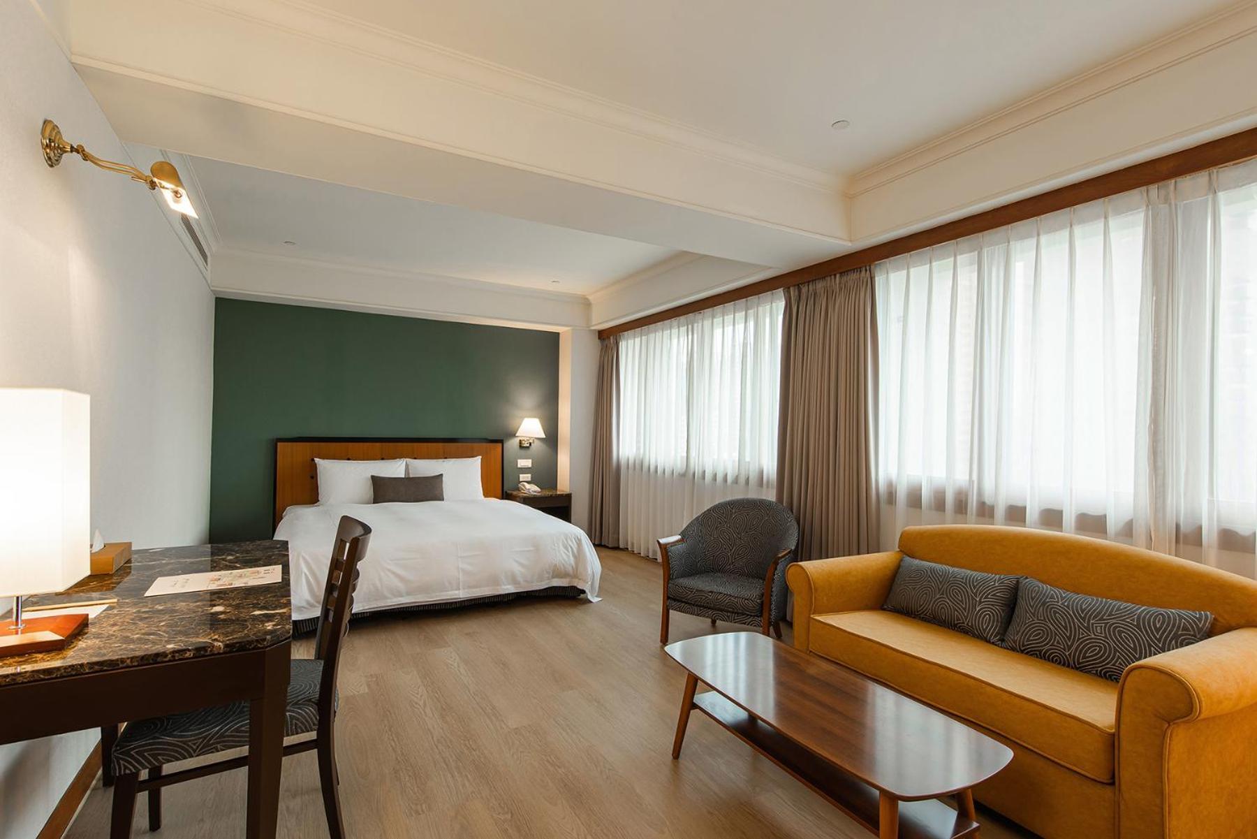 Hotel National Taichung Bagian luar foto