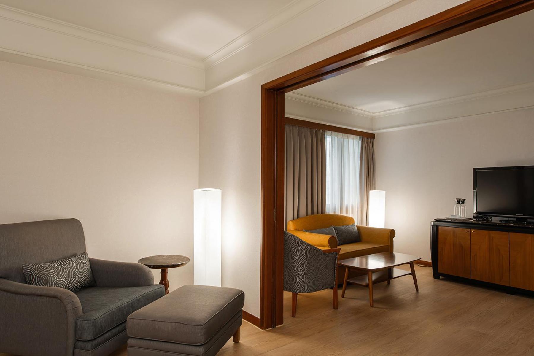 Hotel National Taichung Bagian luar foto