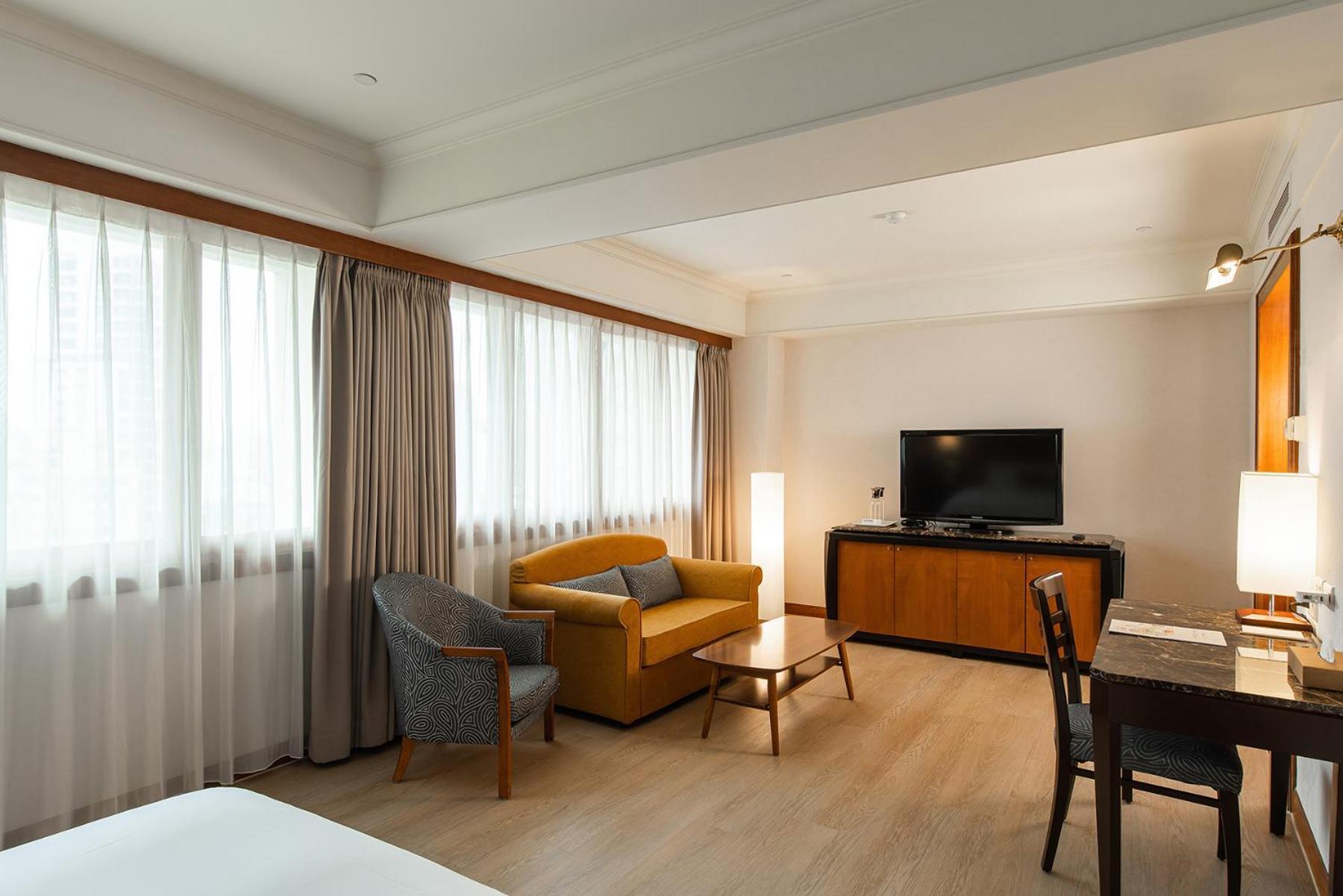 Hotel National Taichung Bagian luar foto