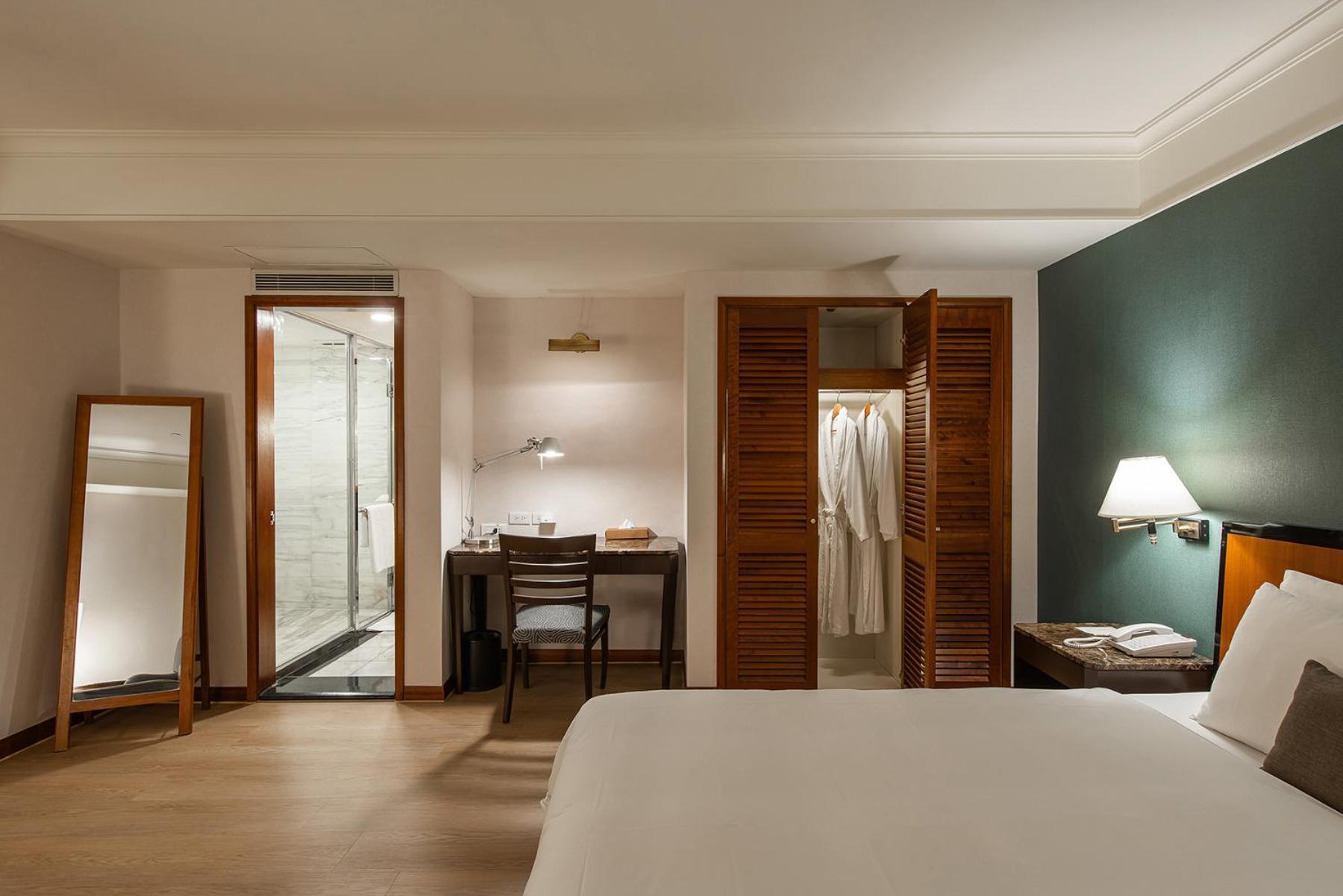 Hotel National Taichung Bagian luar foto