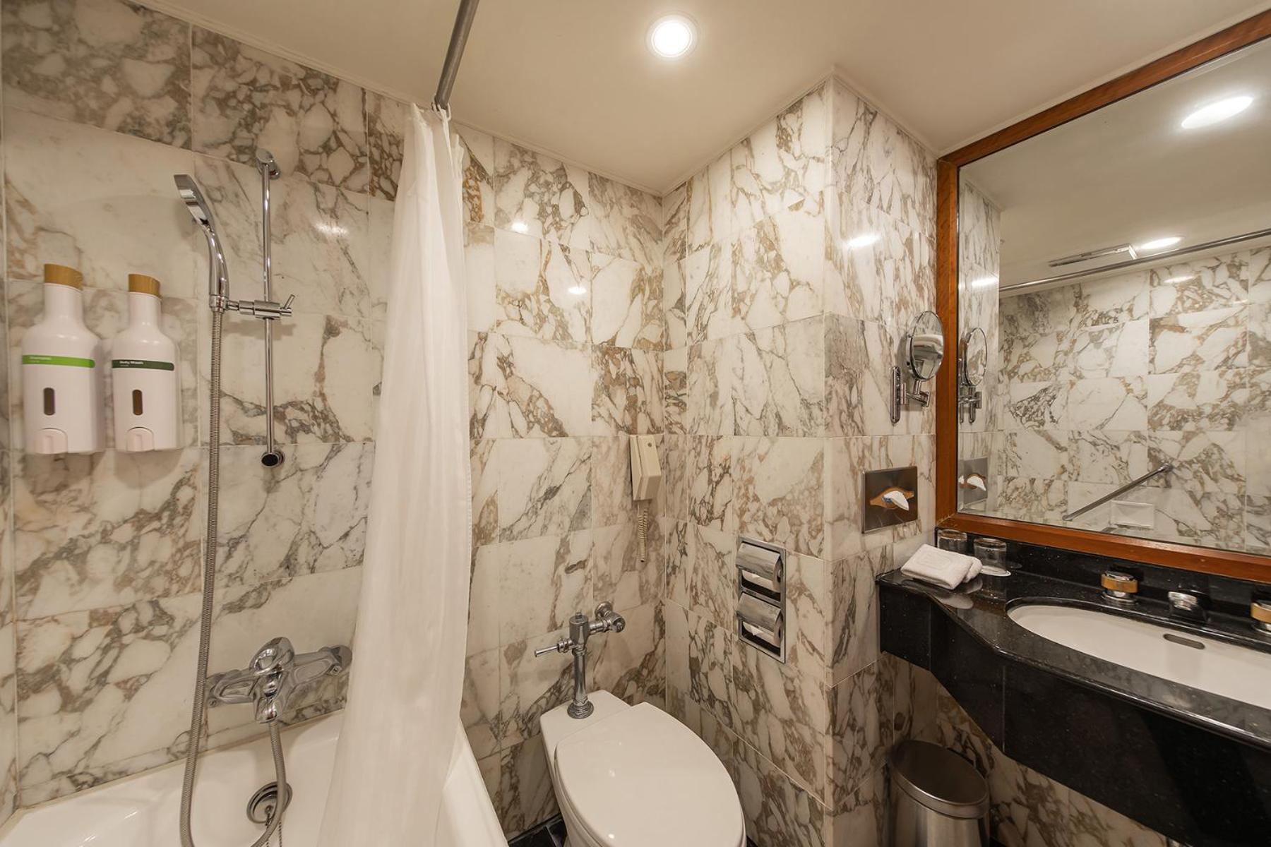 Hotel National Taichung Bagian luar foto