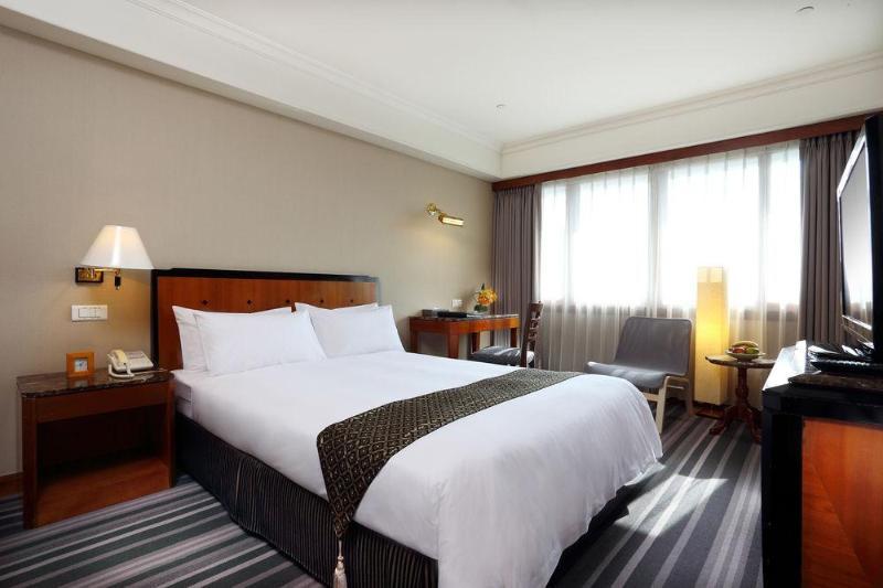 Hotel National Taichung Bagian luar foto